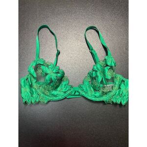 Victoria’s Secret Green Lace Very Sexy Low Cut Demi Bra Size 32B